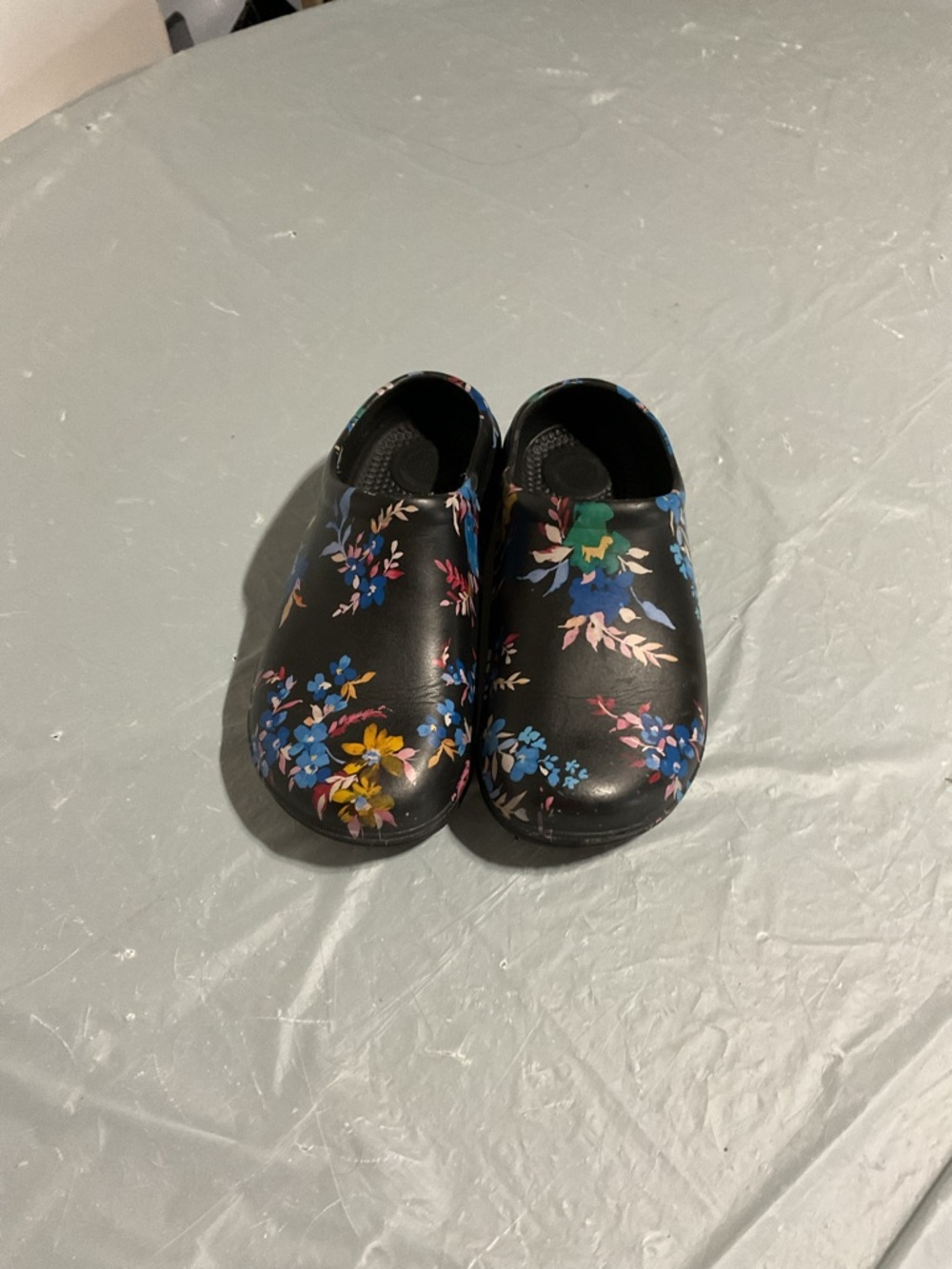 Women Floral Slip-On Clogs - Black and Multicolor 1085
